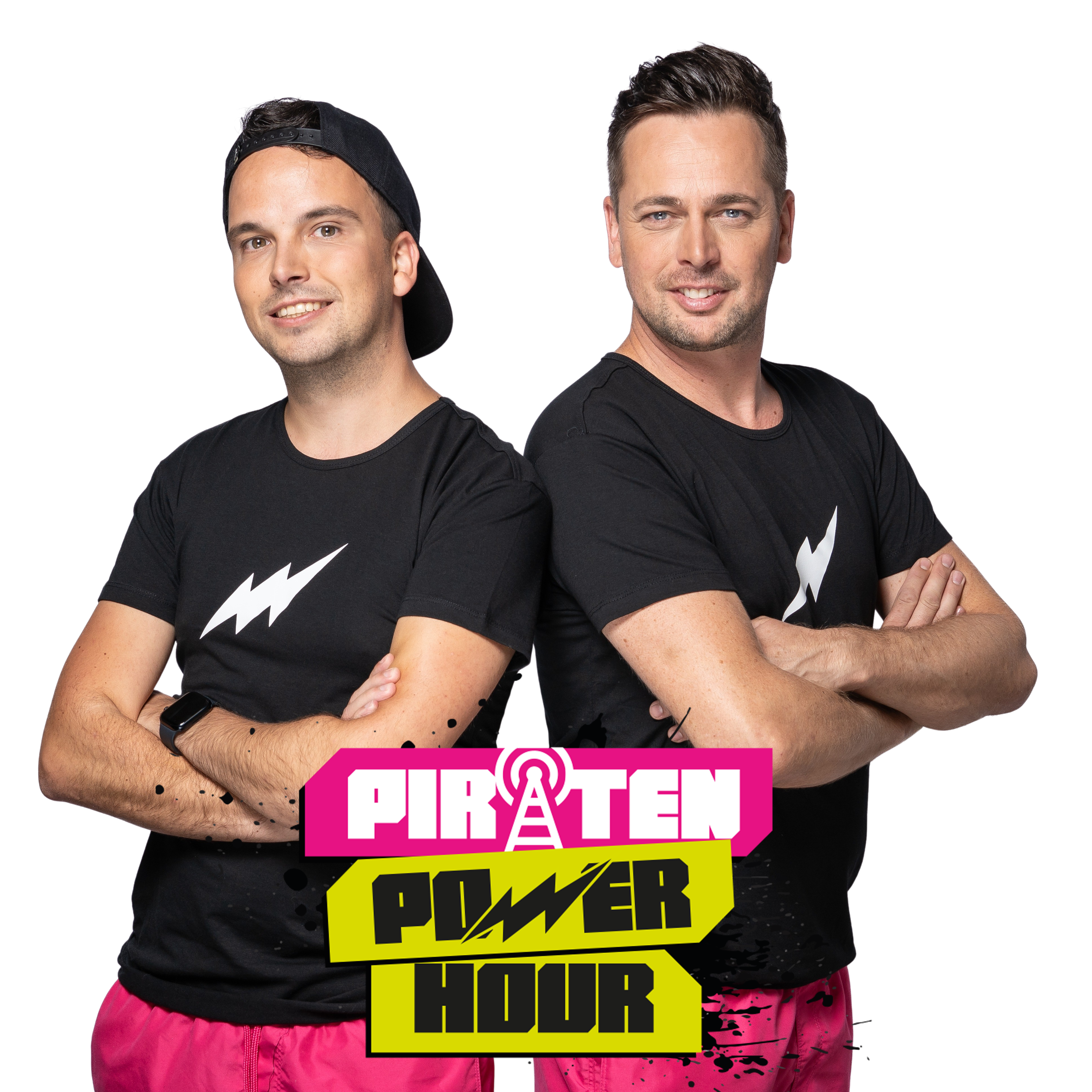 3. PIRATEN POWER HOUR PERSFOTO 2025 1 VRIJGEMAAKT MET LOGO Q-MUSIC FOUTE UUR